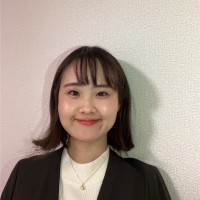 山岸礼奈