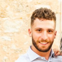 Βαγγέλης Καλιοντζακης