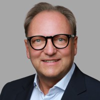 Dr. Torsten Schmidt-Bader