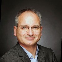 Dr. Michael Leister