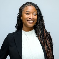 Akila Simmons, Ches