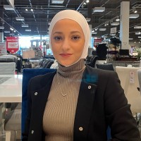 Halla Alhussien