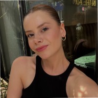 Esra Topcu