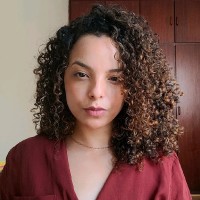 Flávia Caldeira