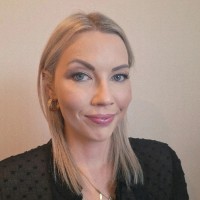 Vikki S.