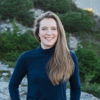 Katie Stege, Aia