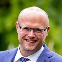 Aaron Moe