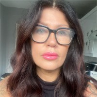Angela Armstrong