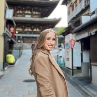 Lauren Ensminger, Arrt, Rt (R)