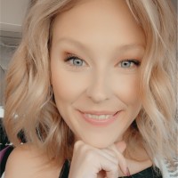 Victoria Fox
