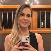 Ana Cláudia C.
