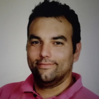 Dario Knezović