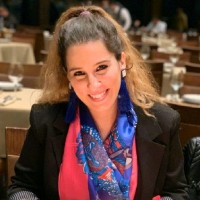 Victoria Jolakian , Mba
