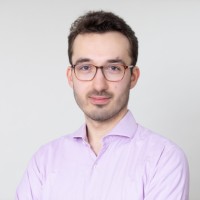 Simon M.