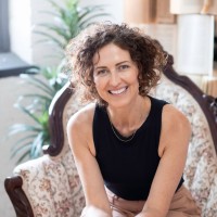 Bernadette Petersen