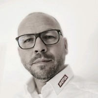Nico Standhardt