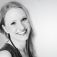 Nina Van Gen Hassend