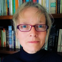 Danielle Coleman BA Hons Dip Trans MCIL CL(Translator)