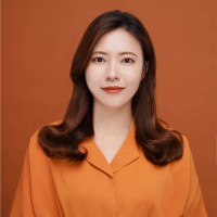Christine Lo