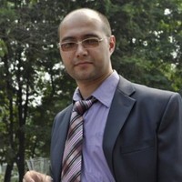Илья Голышев