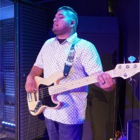 Eli Flores