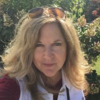 Lisa Bigelow, Ea