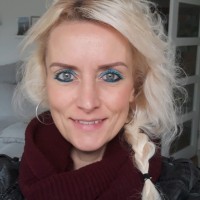 Suzanne Mes