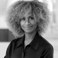 Veronica Akinnuoye