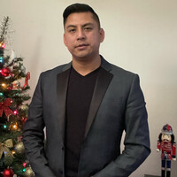 Román Hernández