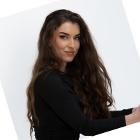 Nikki van Laar