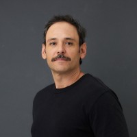 Leo Gomez