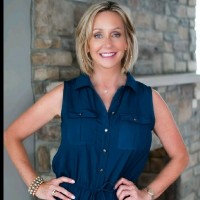 Robyn Crouch, REALTOR