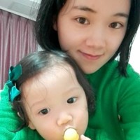 黄小依