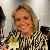 Gill Lomax