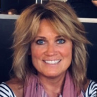 Julie W Thompson