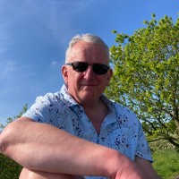 Simon Evans