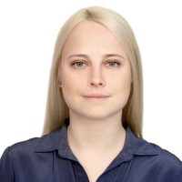 Yulia Rudneva, Frm