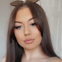 Ashleigh B.