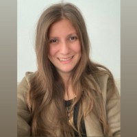 Paula Abujatum Dueñas