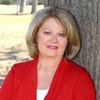 Daena Groves