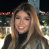 Melanie De La Cruz