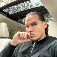 Dom Makauskas