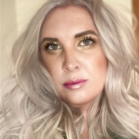 Kristi Staples