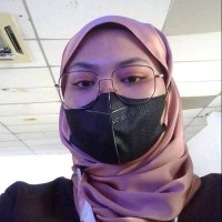 Nur Qamarina