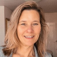 Esther Artz