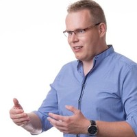 Ádám Pintér
