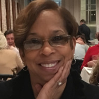 Nadine Farve
