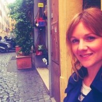 Dr Laura Pick