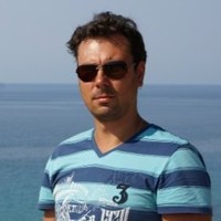 Александр Неустроев