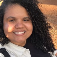 Hellen Rabelo